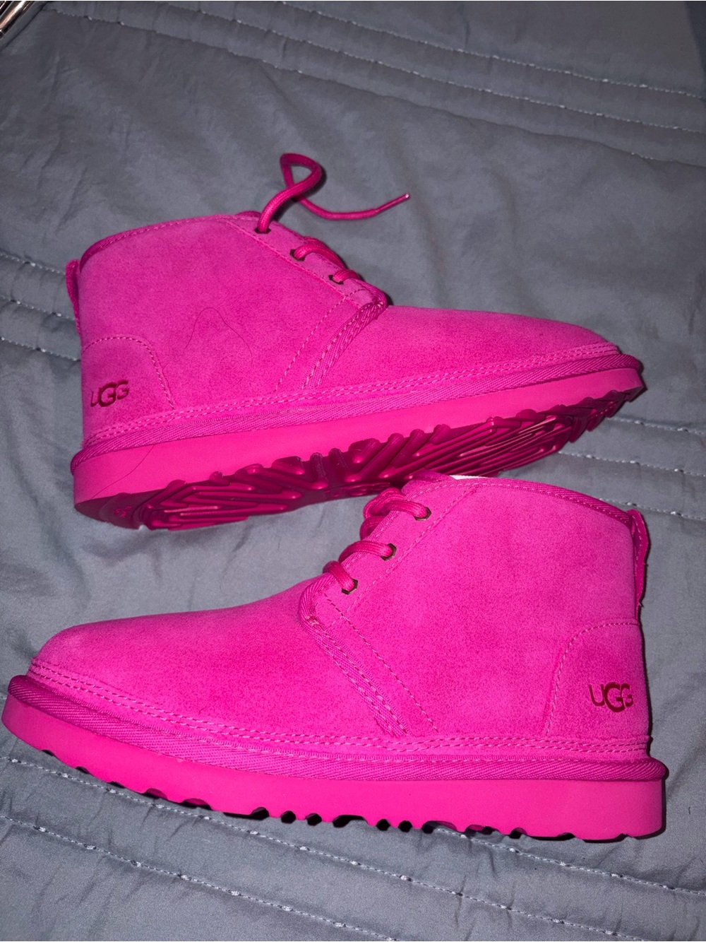UGG women’s size 7 or big kids size 5  Classic Mini Boot in Hot Pink